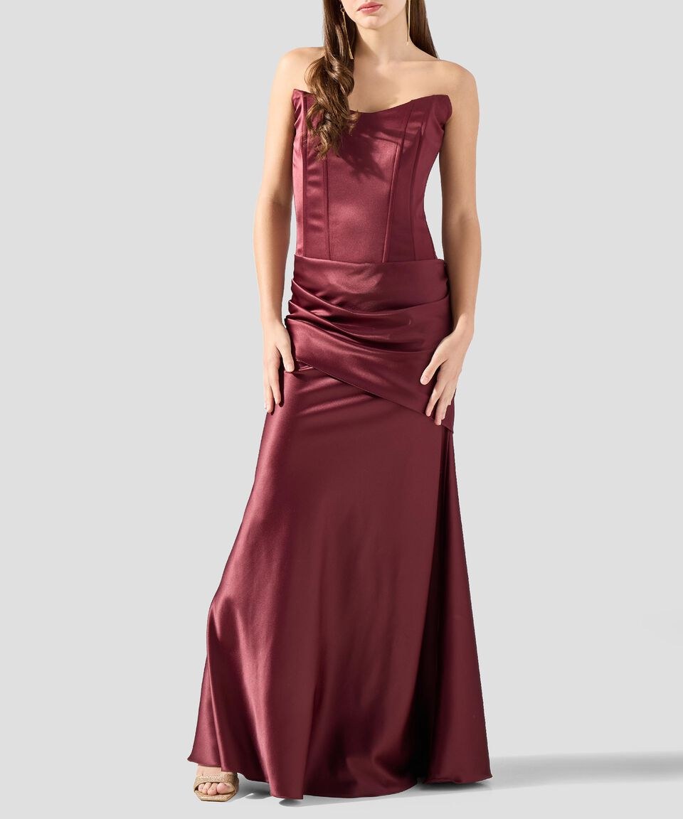 Vestido color vino con corsé de Gloriance Design